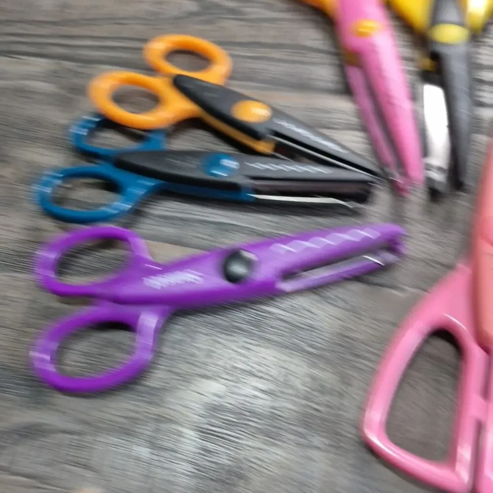 Crafting Scissors Paper Crafting Scrapbooking Shapers Decorative Lot of 11